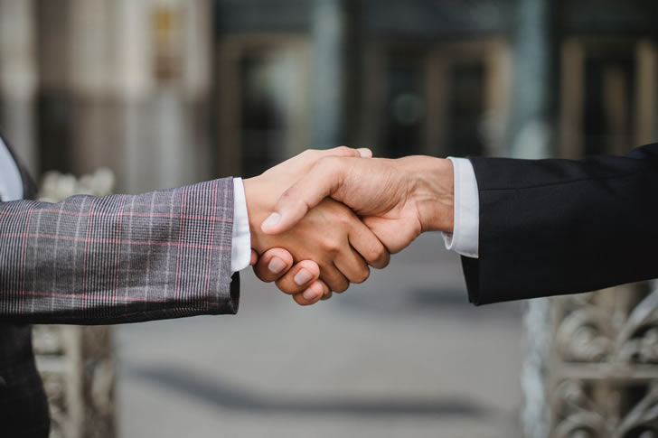 Mastering the First Impression with a Confident Handshake