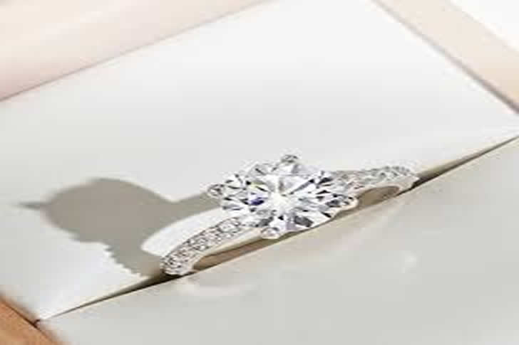 Guide to Buying Lab-Grown Diamonds: Quality and Certifications